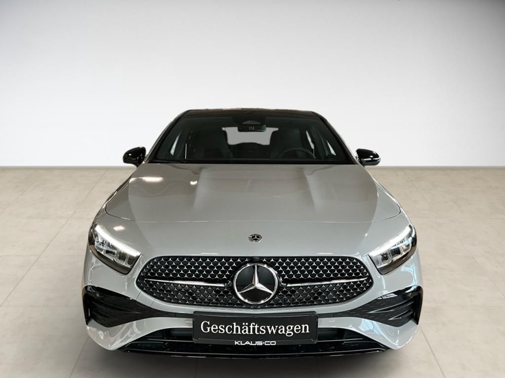 Mercedes-Benz A 180 2025