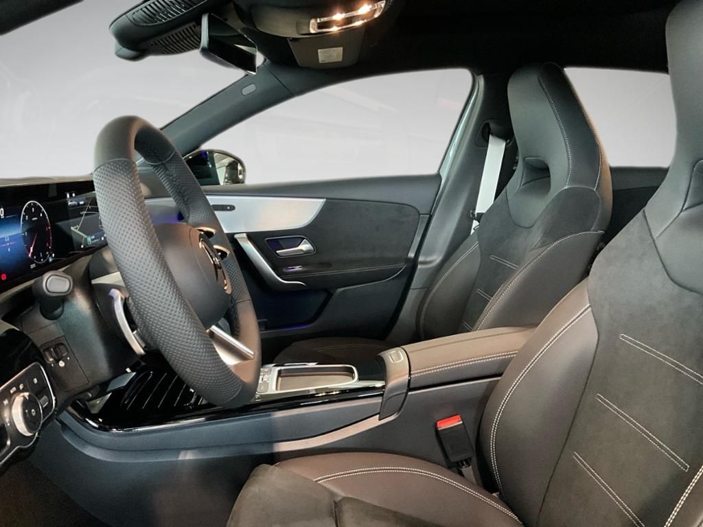 Mercedes-Benz A 180 2025