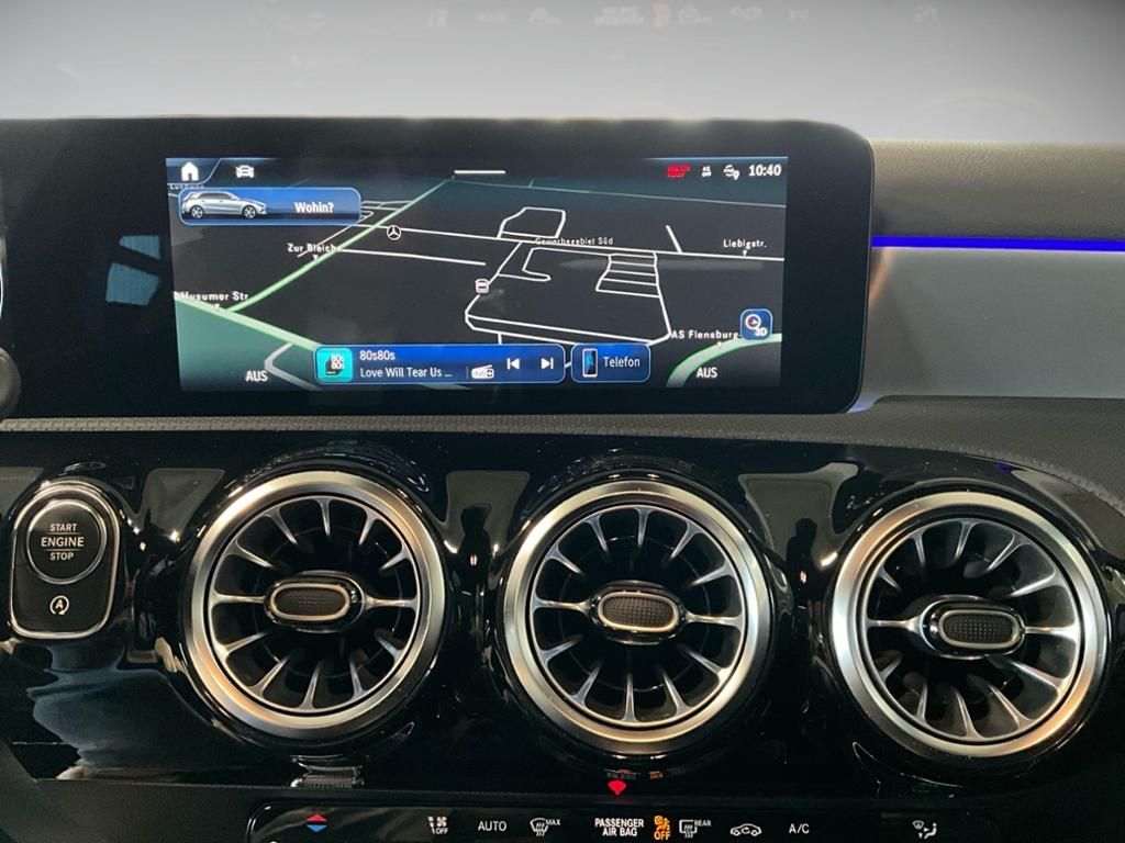 Mercedes-Benz A 180 2025