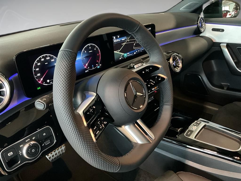 Mercedes-Benz A 180 2025