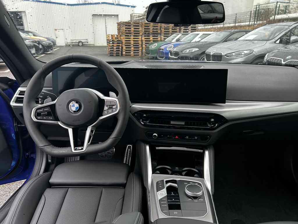 BMW 220 2025
