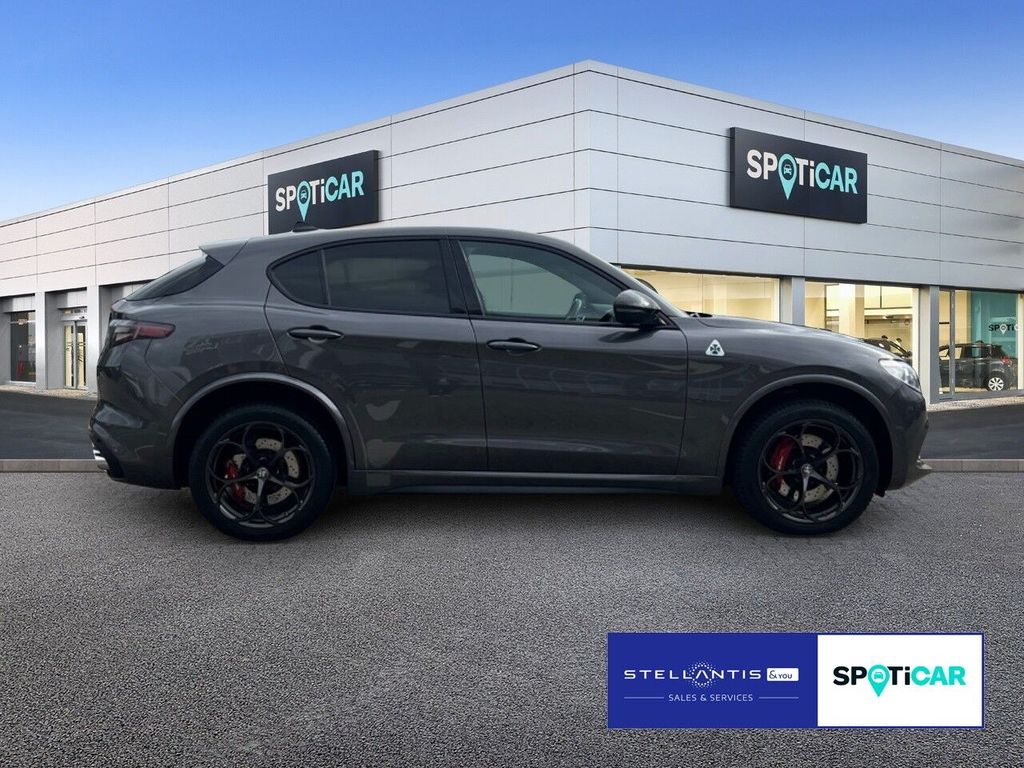 Alfa Romeo Stelvio 2021