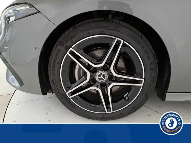 Mercedes-Benz A 180 2025