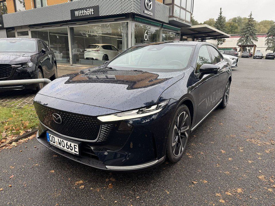 Mazda 6e 2025