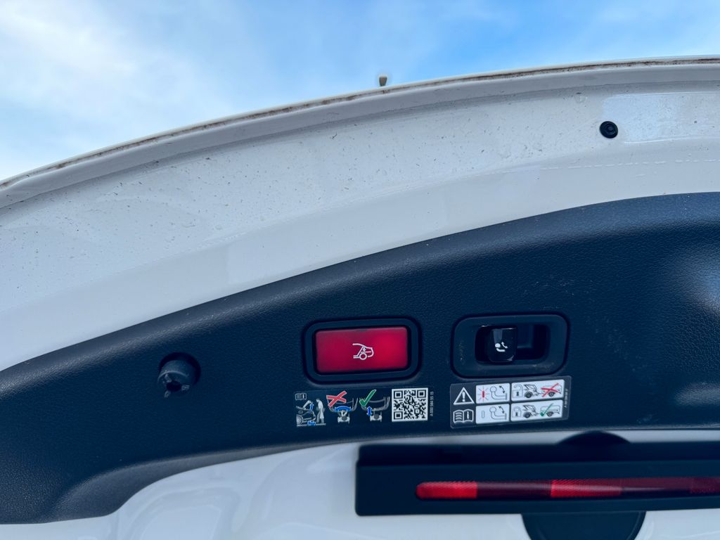 Mercedes-Benz CLE 180 2025