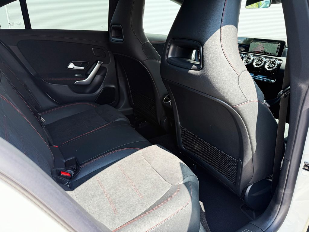 Mercedes-Benz CLA 250 2025