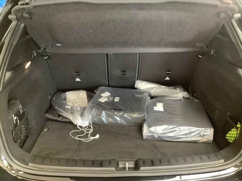 Mercedes-Benz GLA 250 2025