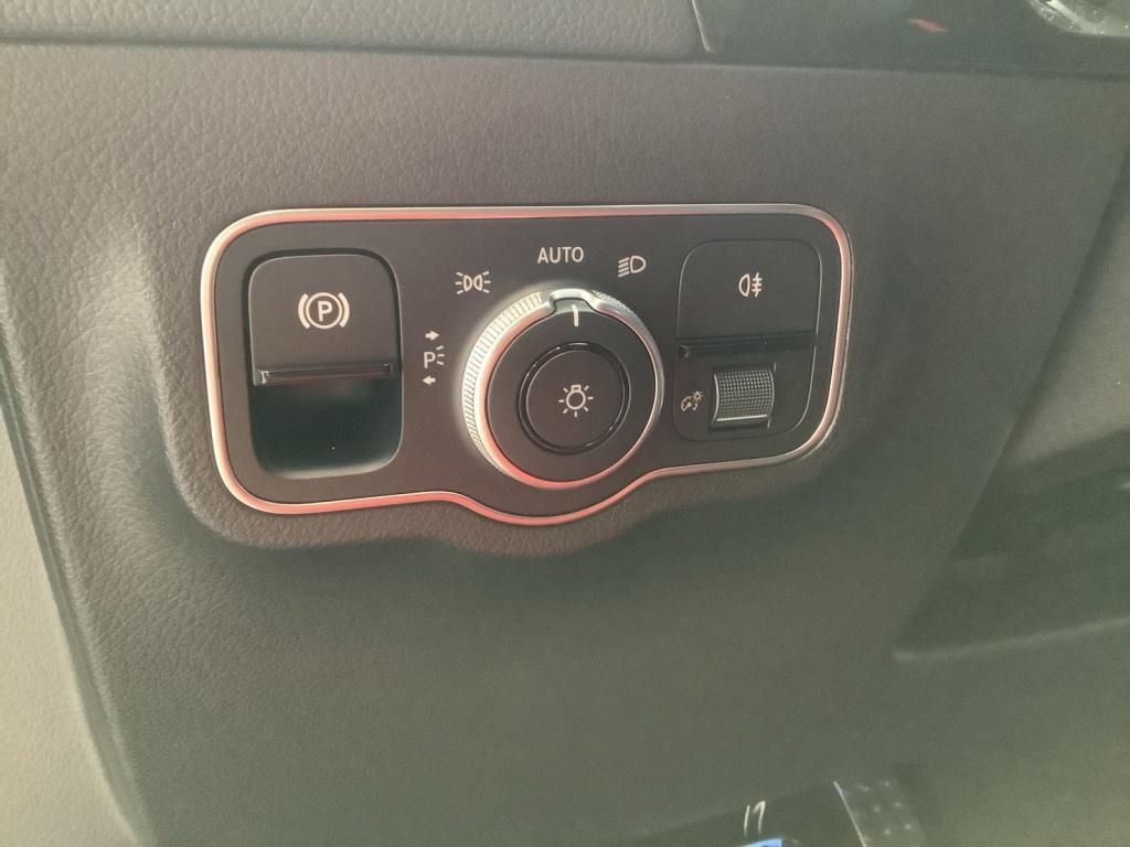 Mercedes-Benz GLA 250 2025