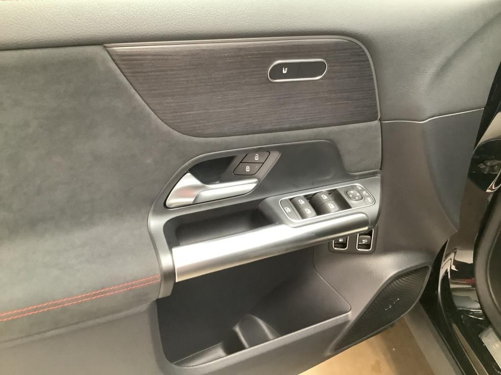 Mercedes-Benz GLA 250 2025