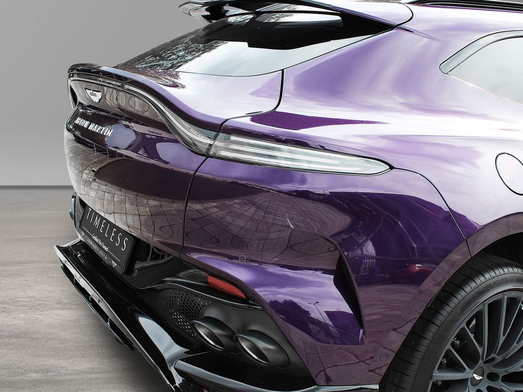 Aston Martin DBX 2024