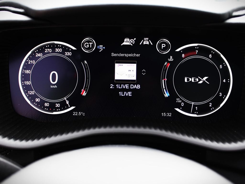 Aston Martin DBX 2024