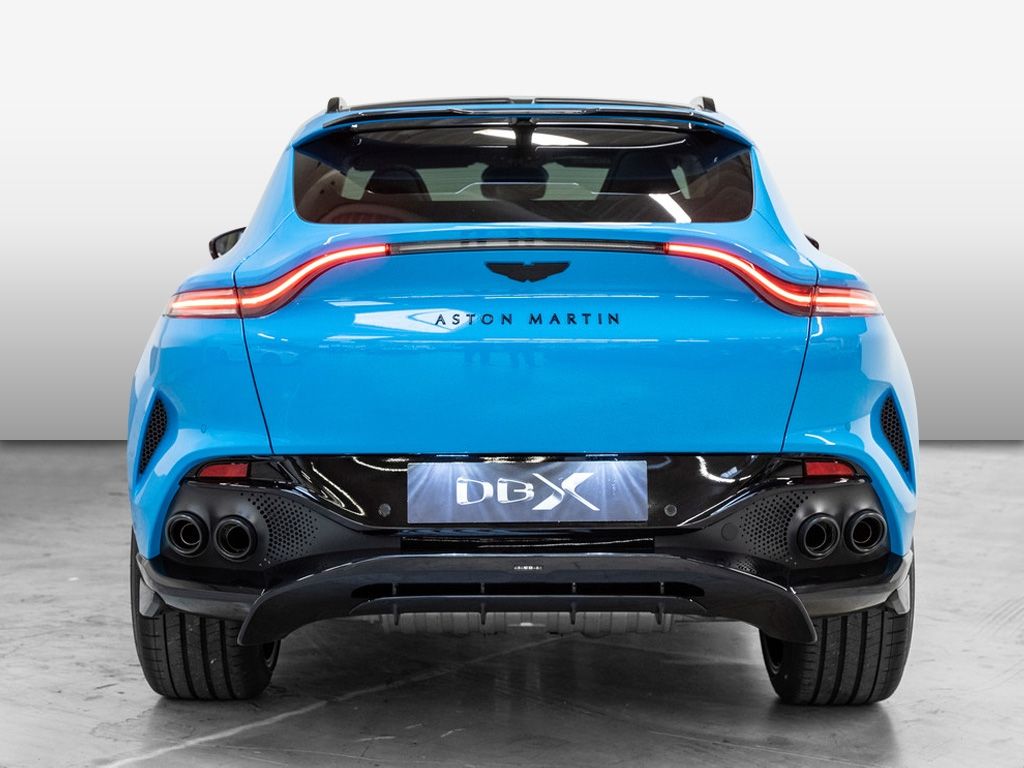 Aston Martin DBX 2024