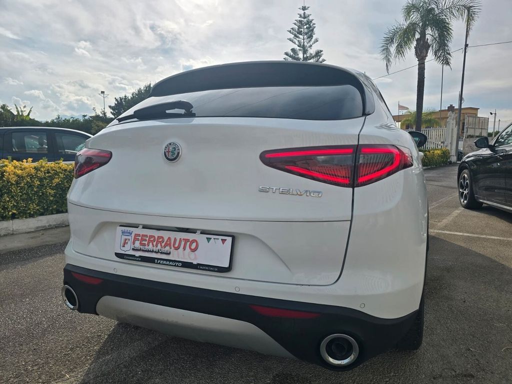 Alfa Romeo Stelvio 2022