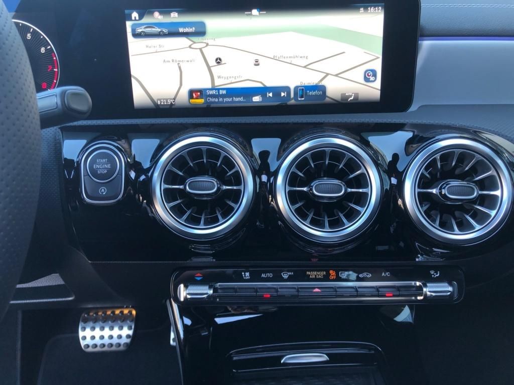 Mercedes-Benz CLA 200 2025