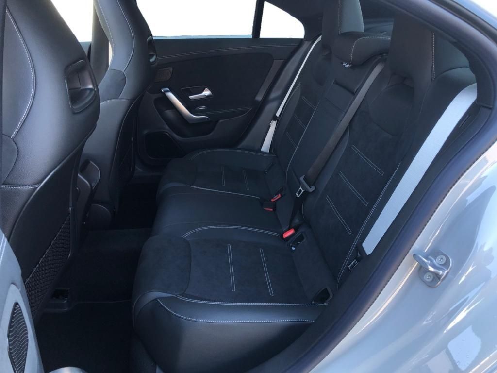 Mercedes-Benz CLA 200 2025
