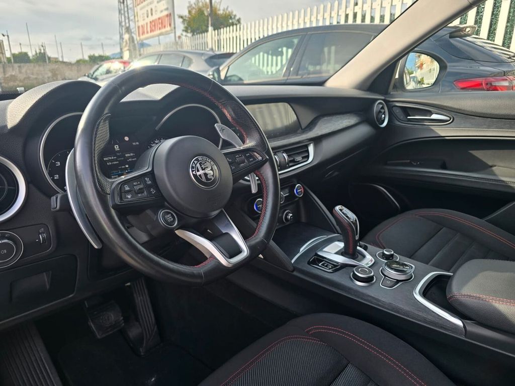 Alfa Romeo Stelvio 2022