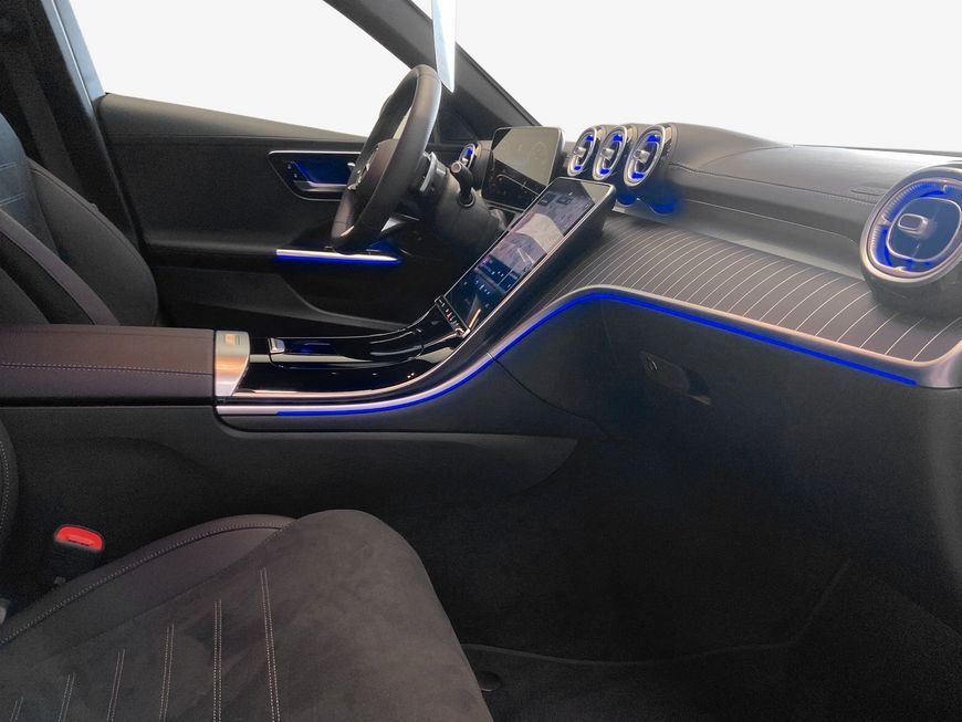 Mercedes-Benz C 200 2025