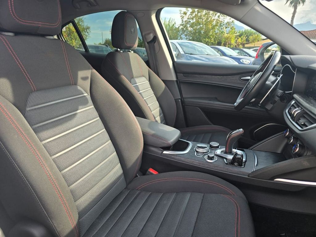 Alfa Romeo Stelvio 2022