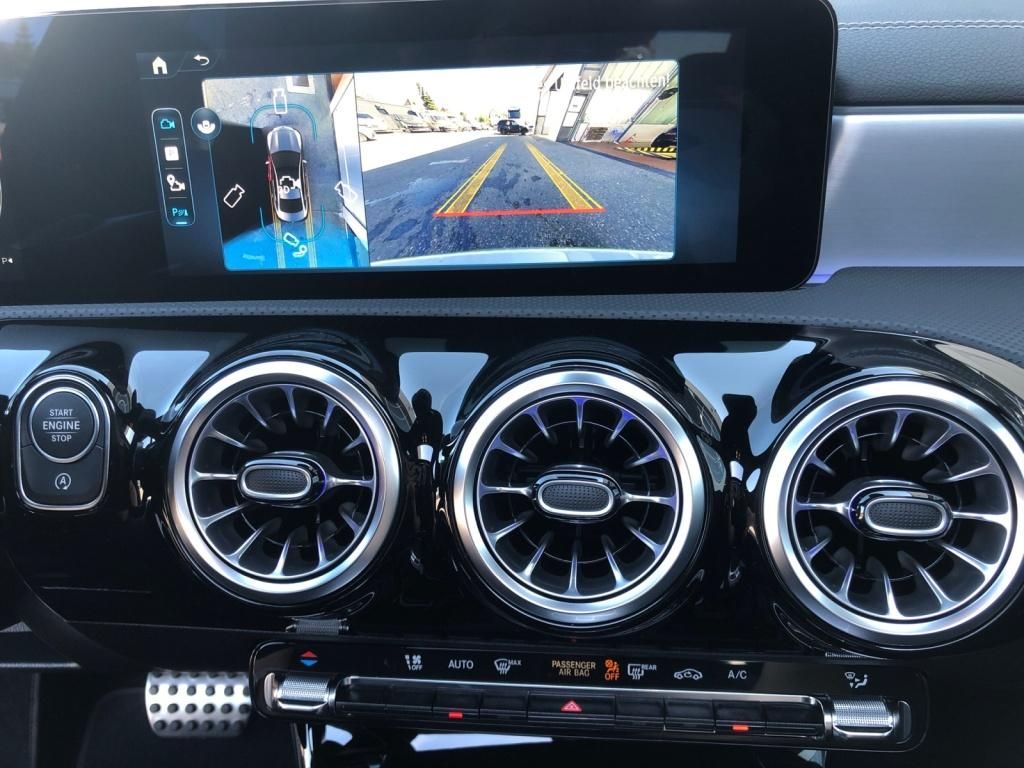 Mercedes-Benz CLA 200 2025