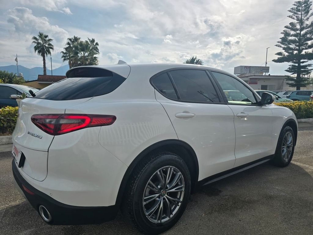 Alfa Romeo Stelvio 2022