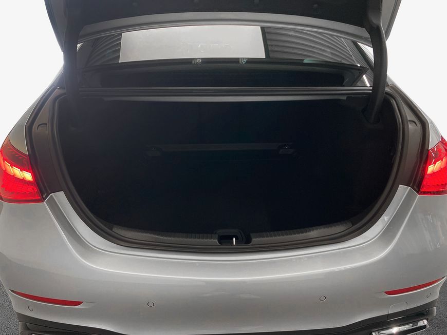 Mercedes-Benz C 200 2025