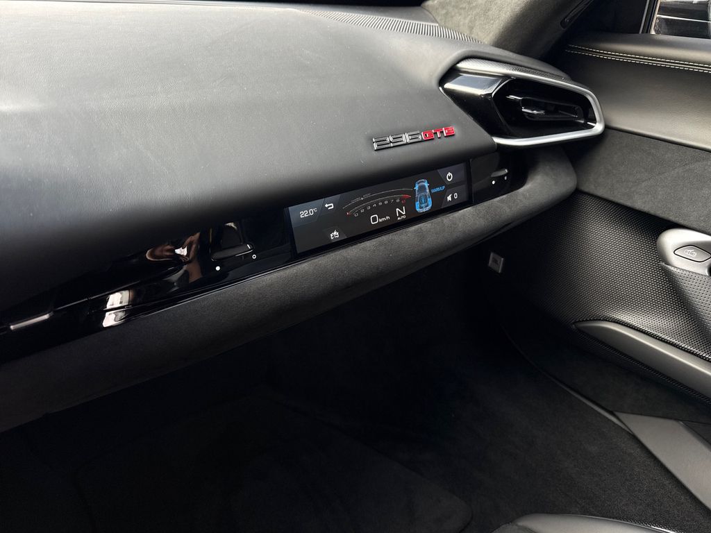 Ferrari 296 GTB 2025