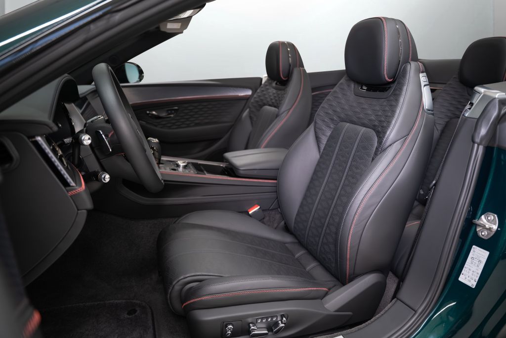 Bentley Continental GTC 2024