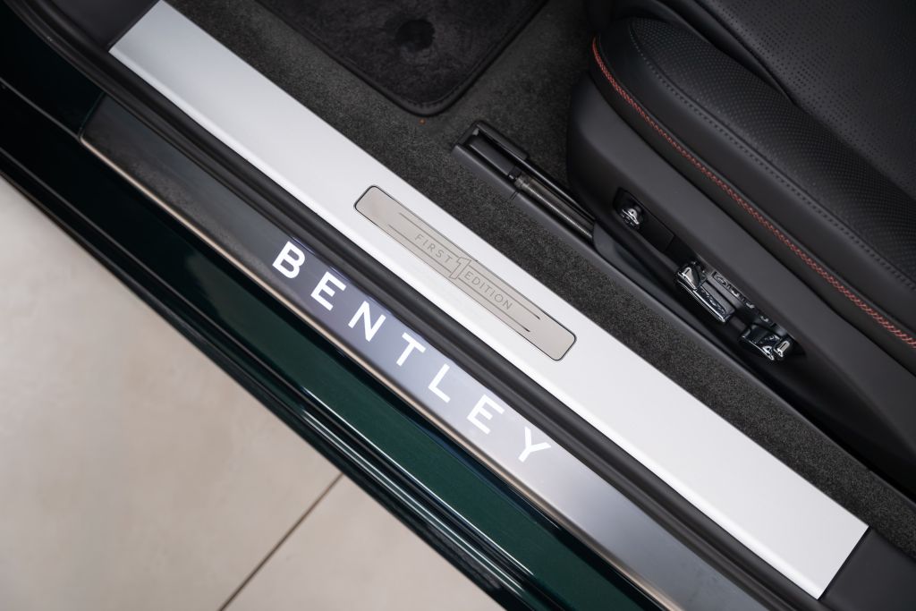 Bentley Continental GTC 2024