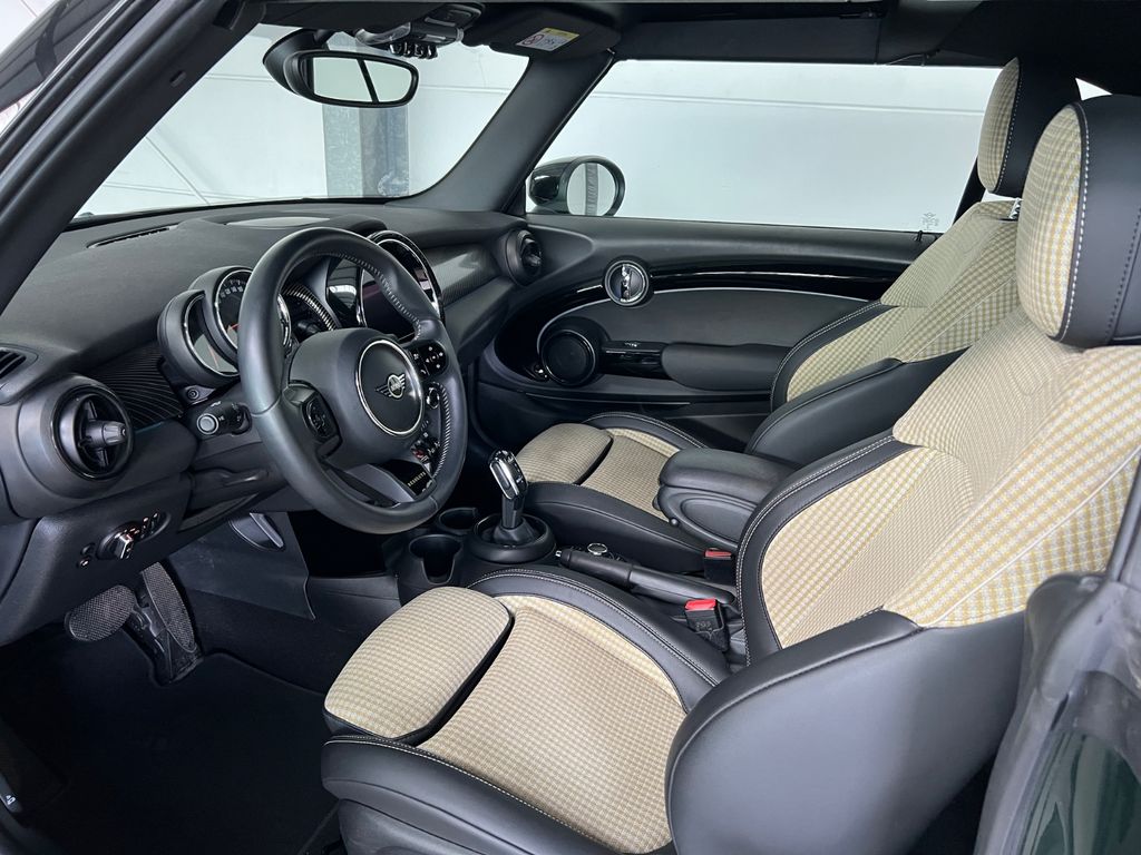 MINI Cooper Cabrio 2022