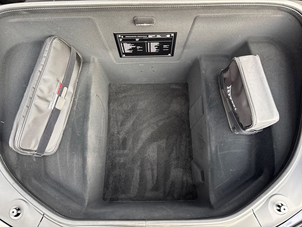 Ferrari 296 GTB 2025