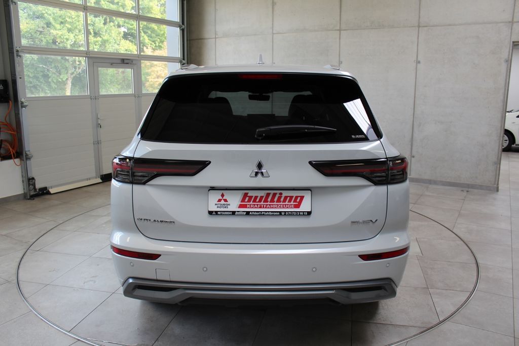 Mitsubishi Outlander 2025