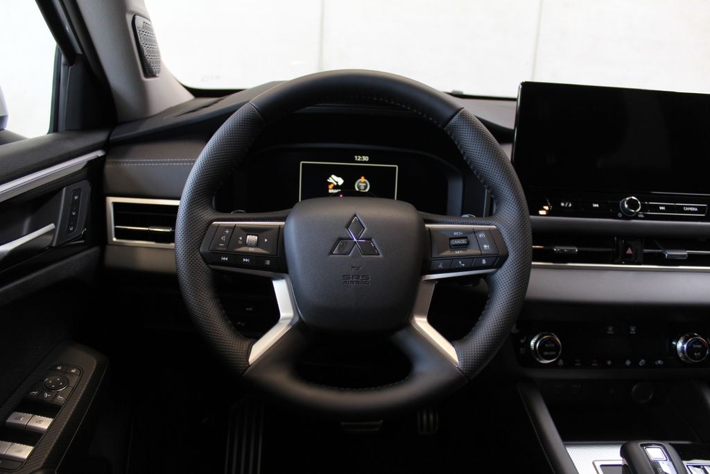 Mitsubishi Outlander 2025