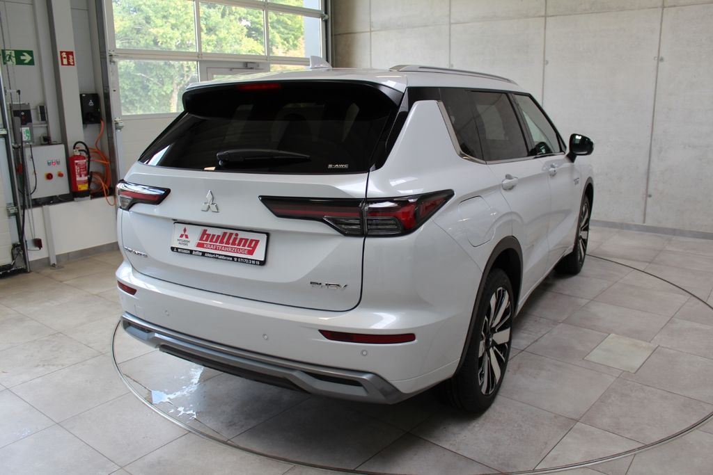 Mitsubishi Outlander 2025