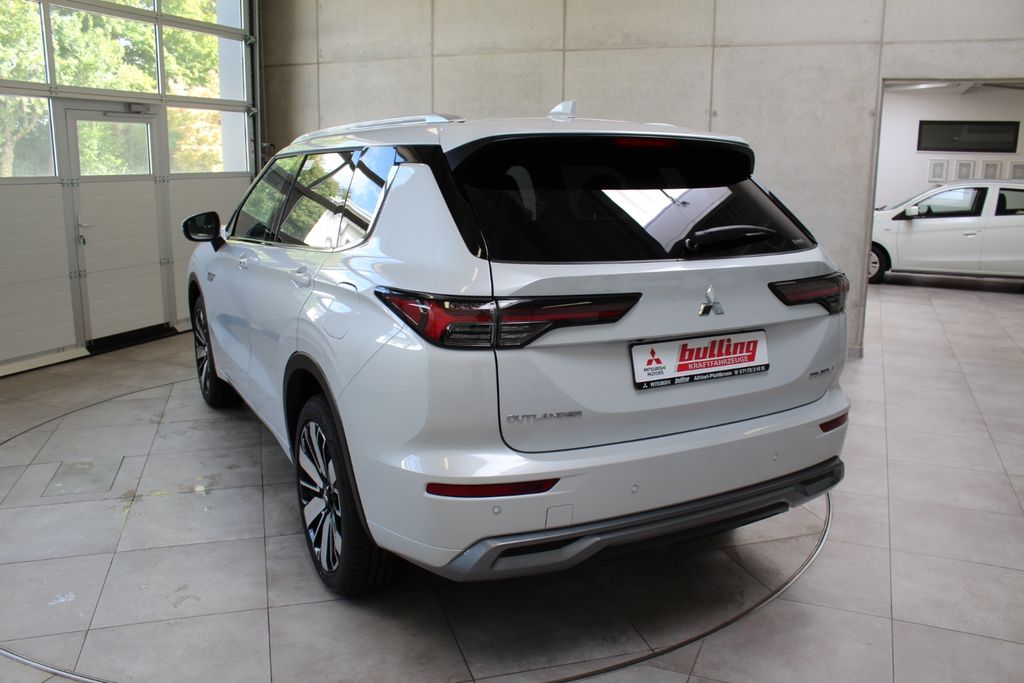 Mitsubishi Outlander 2025