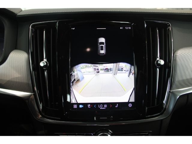 Volvo V90 Cross Country 2023