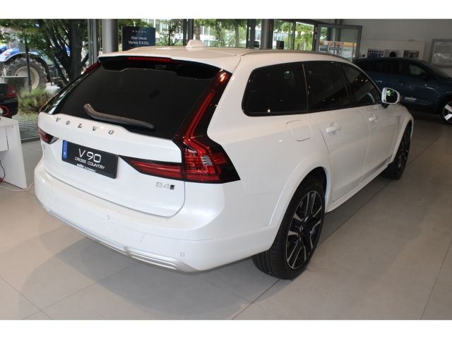 Volvo V90 Cross Country 2023
