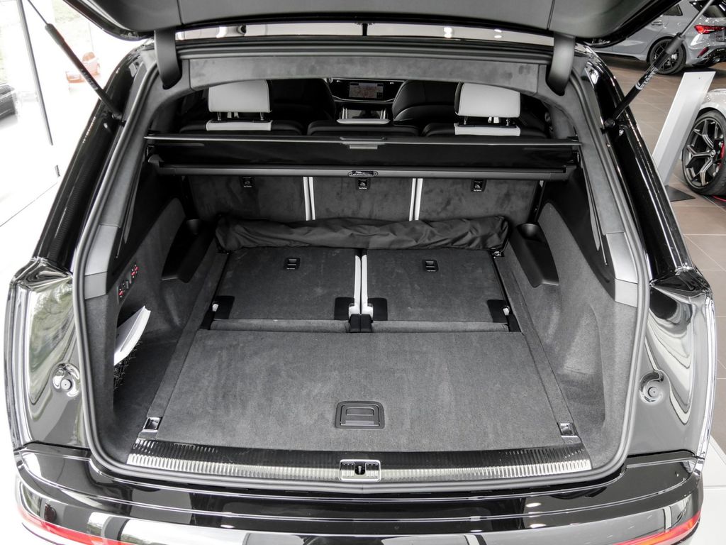Audi SQ7 2025