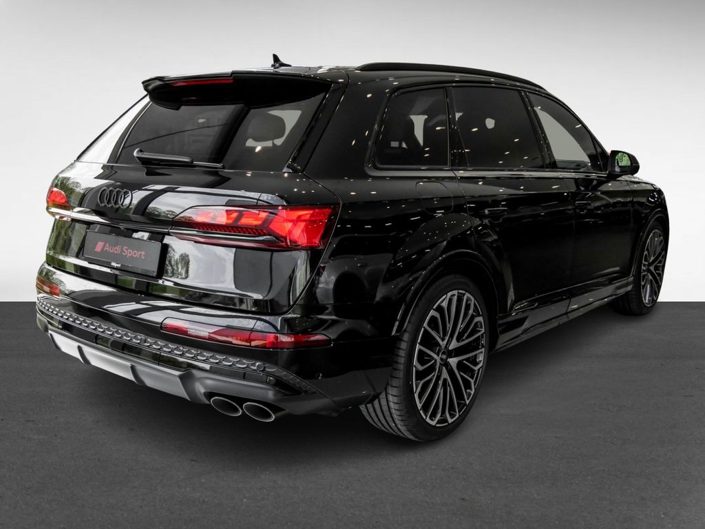 Audi SQ7 2025