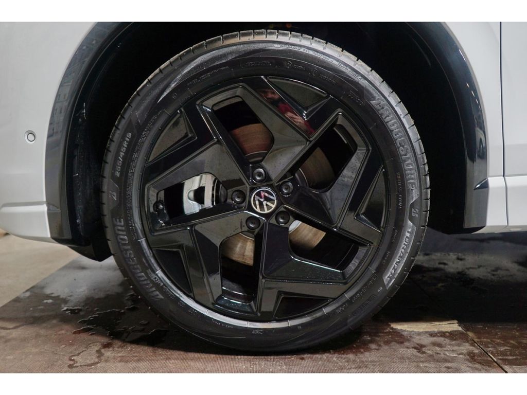 Volkswagen Tiguan 2025