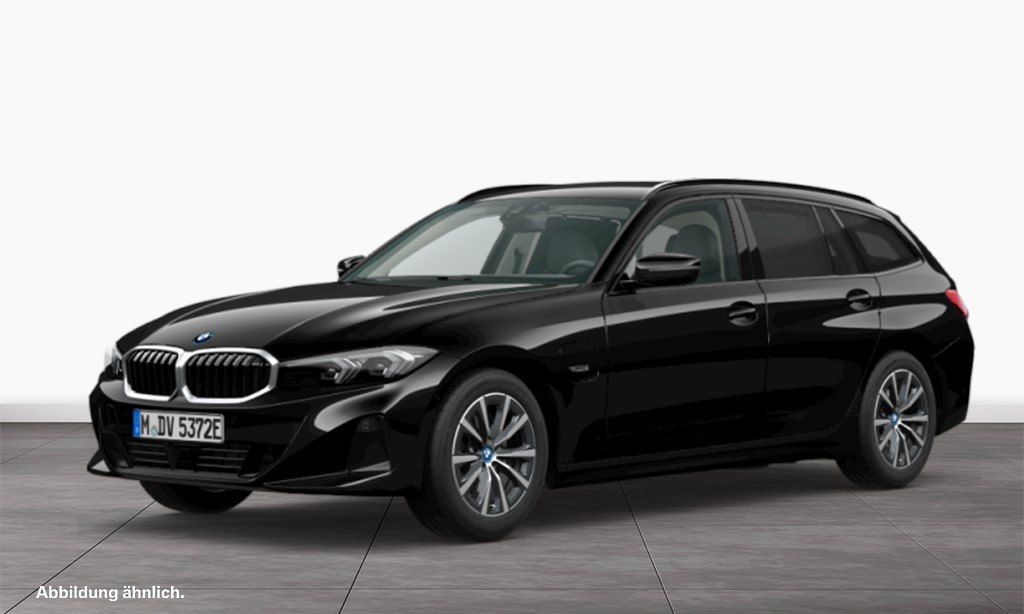 BMW 330 2022