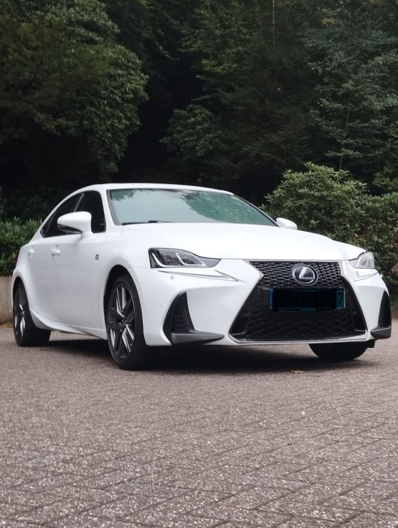 Lexus IS 300 2020