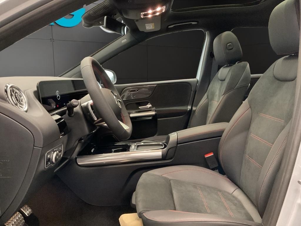 Mercedes-Benz B 220 2025