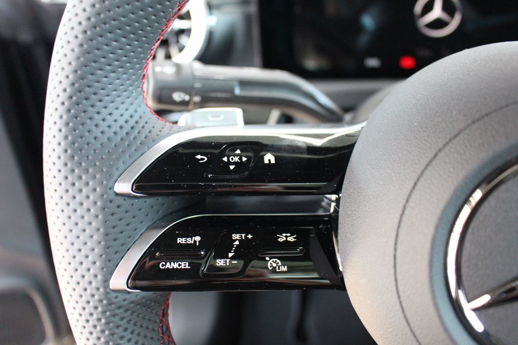 Mercedes-Benz CLA 200 2025