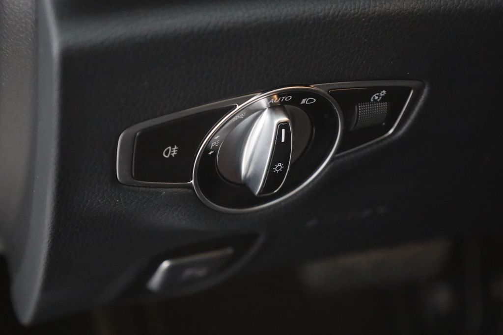 Mercedes-Benz E 300 2022