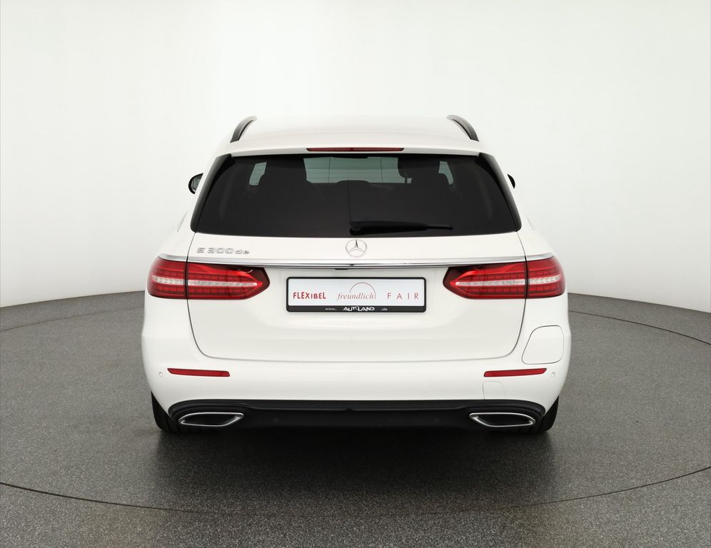 Mercedes-Benz E 300 2022