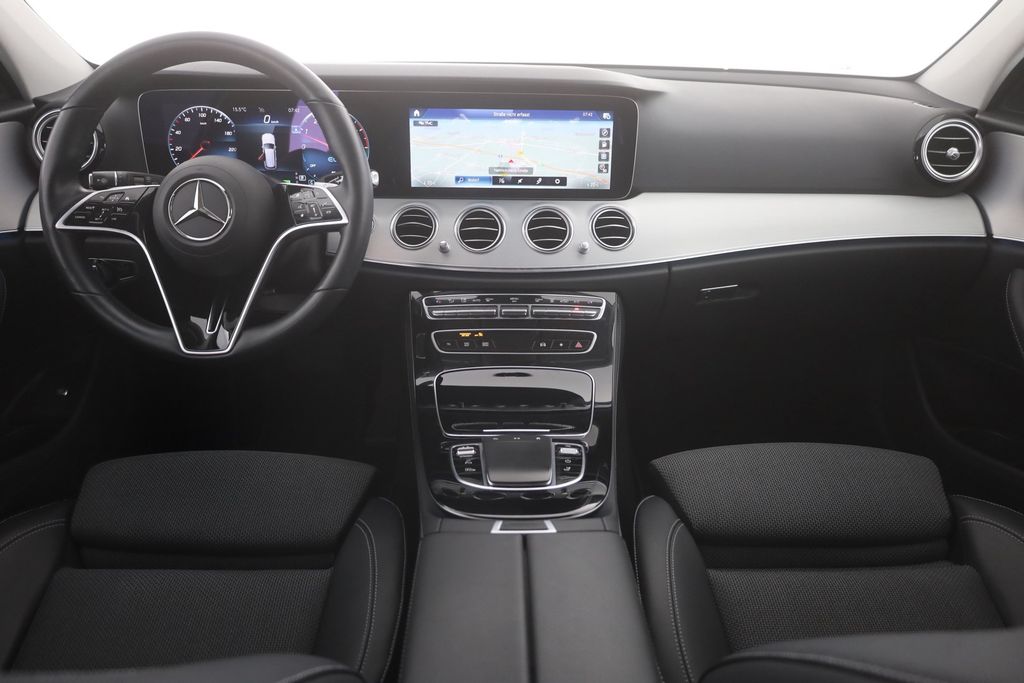 Mercedes-Benz E 300 2022