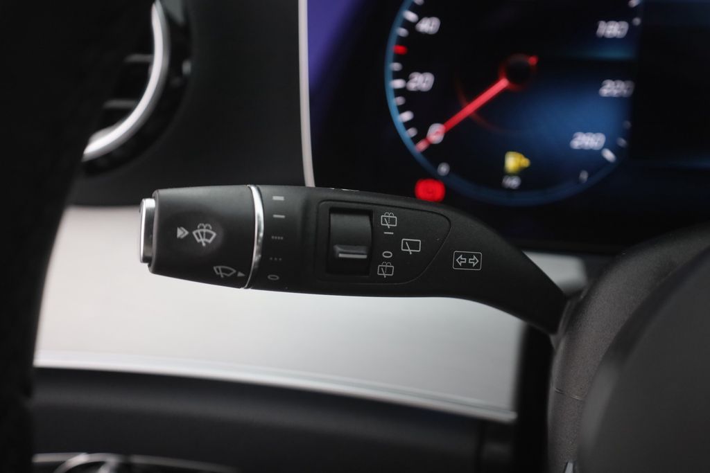 Mercedes-Benz E 300 2022