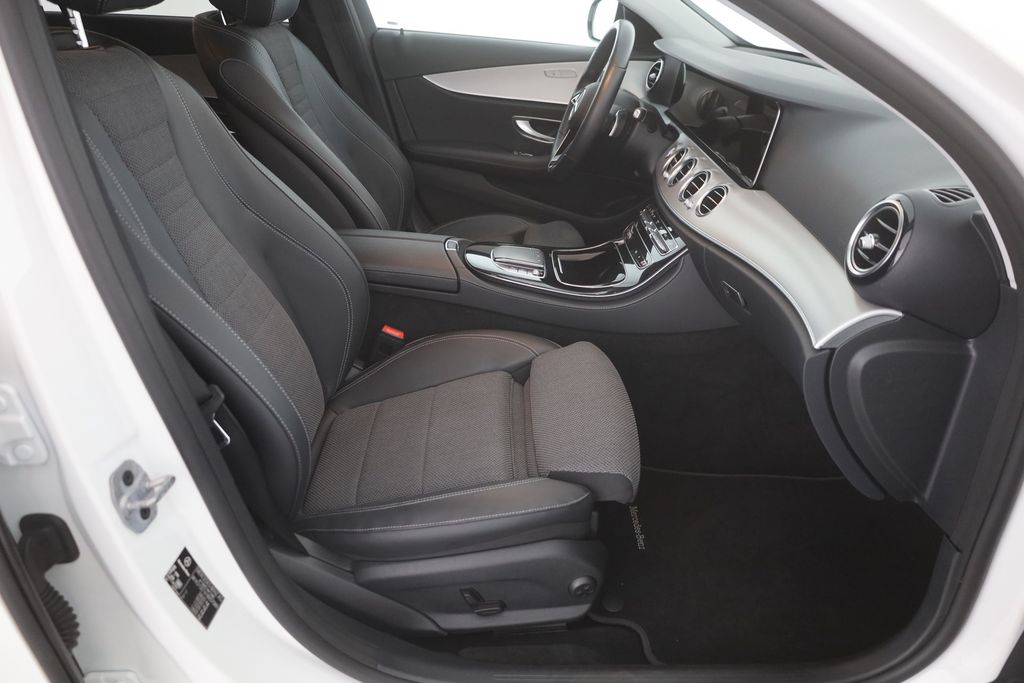 Mercedes-Benz E 300 2022