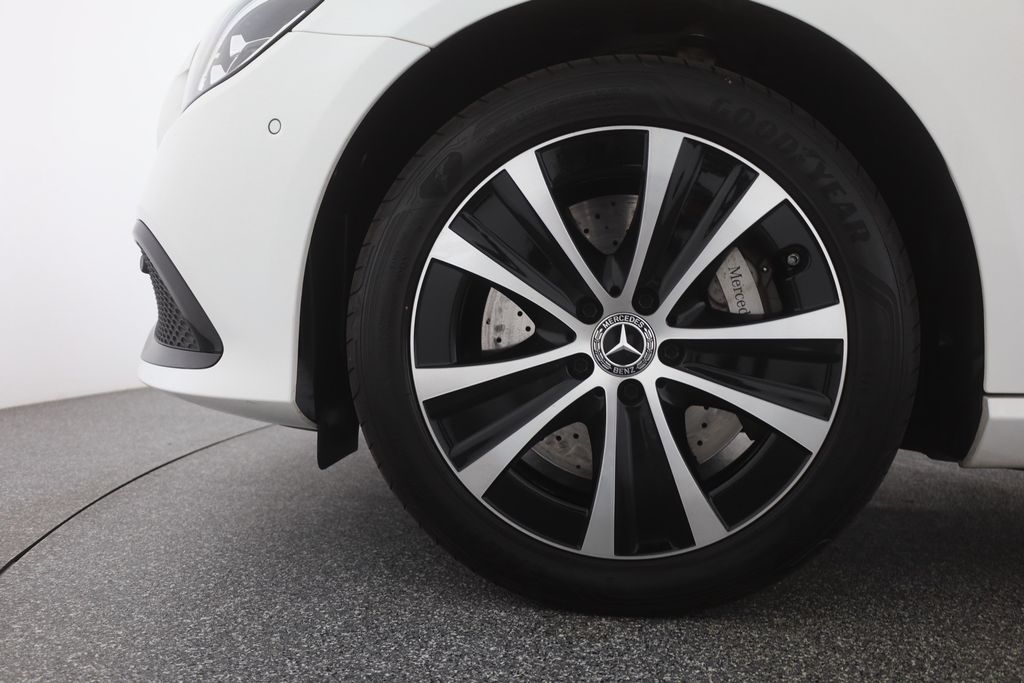 Mercedes-Benz E 300 2022