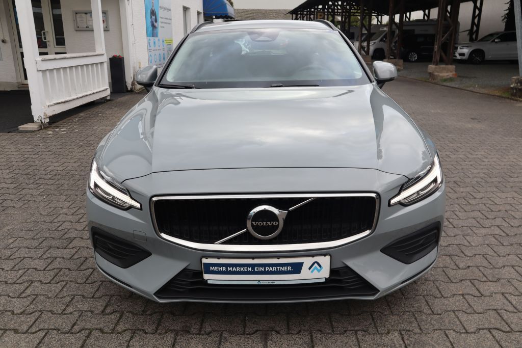 Volvo V60 2023